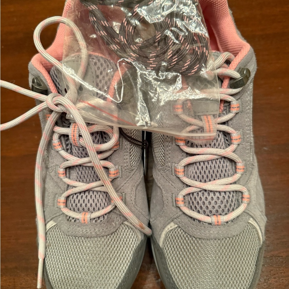 Columbia Women's Trail Hiking Shoes Size 9.5